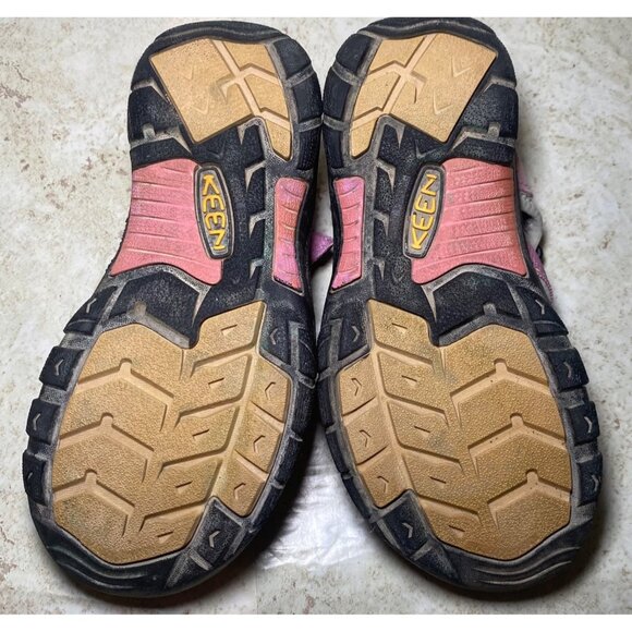 Keen Newport H2 Pink/Gray Waterproof Closed-Toe Sandals Gorpcore Hiking Comfort - Picture 7 of 9